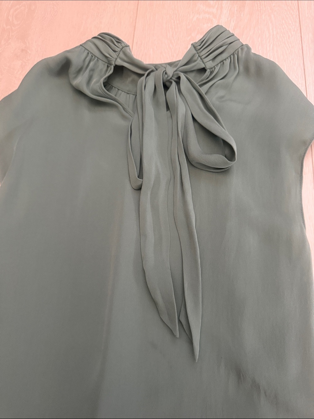 Veronica Beard Tristen 100% Silk Light Sage Draped Tie Neck Sleeveless Blouse - Picture 9 of 9